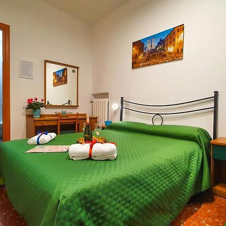 Hotel A Casa Simpatia - A Richiesta Parcheggio Gratuito ! Rom Exterior foto