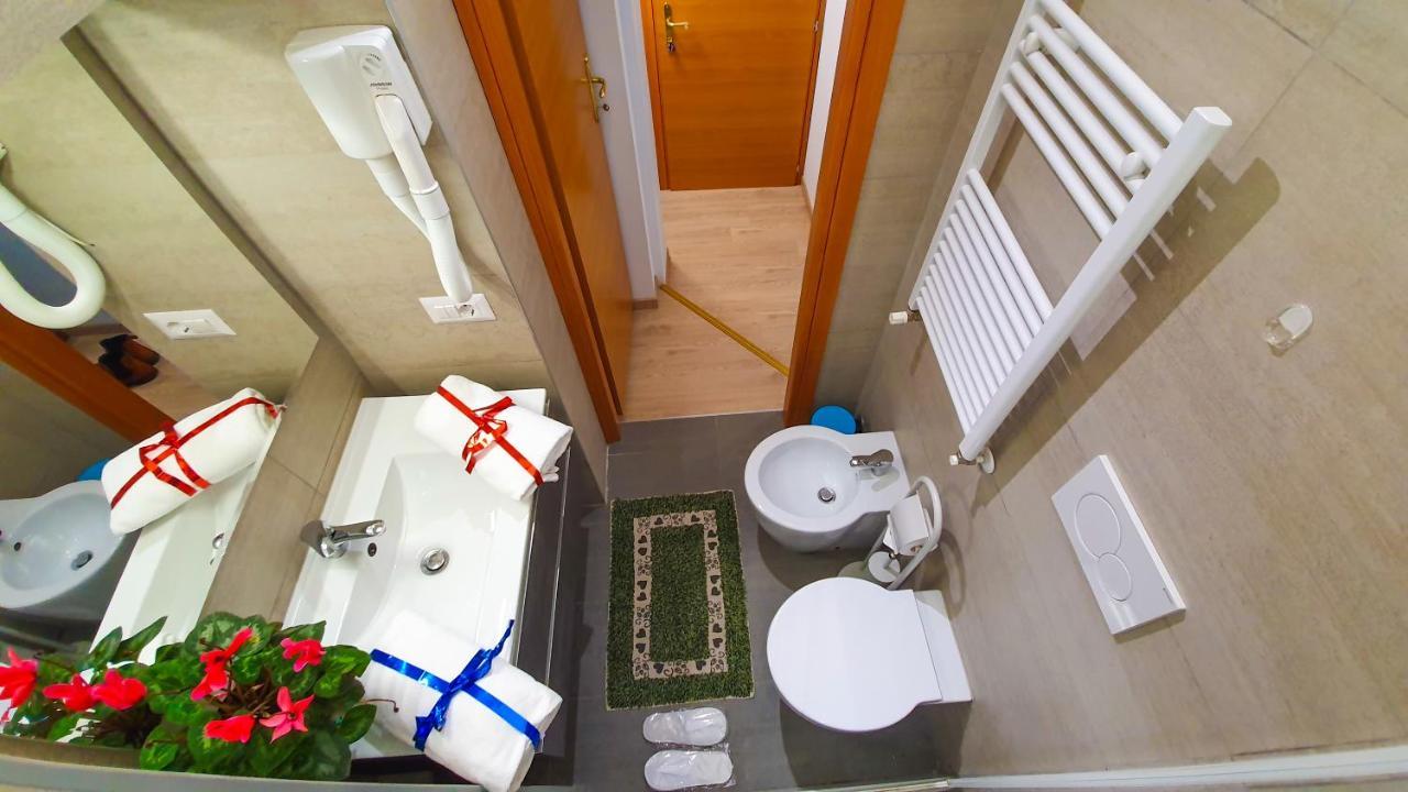 Hotel A Casa Simpatia - A Richiesta Parcheggio Gratuito ! Rom Exterior foto
