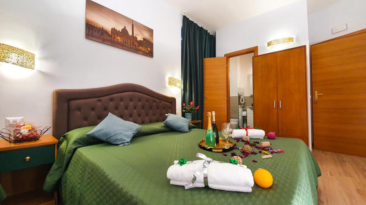 Hotel A Casa Simpatia - A Richiesta Parcheggio Gratuito ! Rom Exterior foto